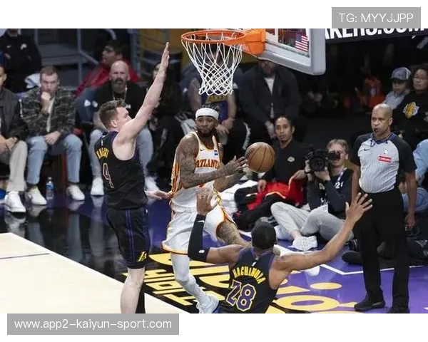 湖人惨败老鹰无奈多：一场失利背后隐藏的篮球江湖风云